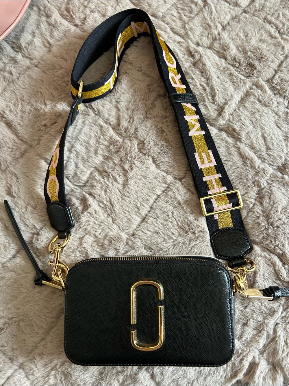Marc Jacobs Black SnapshotCrossbody Camera Bag with Gold Hardware and Logo Strap - Picture 9 of 16